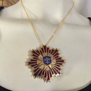 Vintage Red Guilloche Enamel Gold Leaf Sunburst Medallion Crest Pendant Necklace